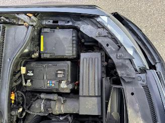 Volkswagen Golf 2.0 TDI Highline picture 11