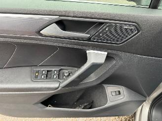 Volkswagen Tiguan 1.5 TSI ACT Highline Business R AUTOMAAT picture 21