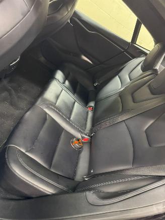 Tesla Model S 75D Base picture 16