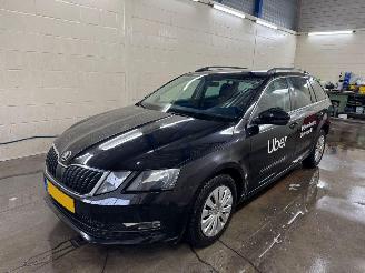 Unfallwagen Skoda Octavia Combi 1.6 TDI Greentech Ambition Business AUTOMAAT 2018/6