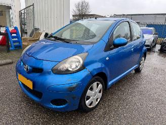 Unfallwagen Toyota Aygo 1.0-12V Comfort Navigator BJ 2011 132.249 KM 2011/4