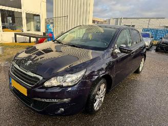 skadebil auto Peugeot 308 1.6 BlueHDi Blue Lease Executive BJ 2015 303.615 KM 2015/12