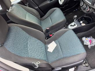 Toyota Yaris 1.3 VVT-i Aspiration AUTOMAAT BJ 2012 155.637 KM picture 16