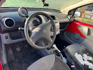 Peugeot 107 1.0-12V XR BJ 2009 239.000 KM picture 8