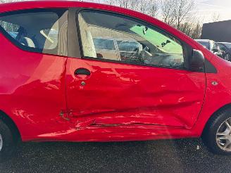 Peugeot 107 1.0-12V XR BJ 2009 239.000 KM picture 6