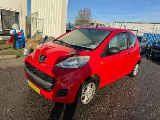 Schadeauto Peugeot 107 1.0-12V XR BJ 2009 239.000 KM 2009/12