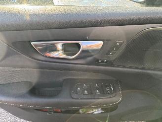 Volvo V-60 2.0 AUTOMAAT B5 R-Design 89.649 KM picture 8