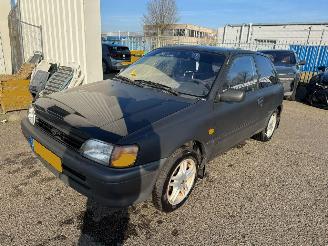 skadebil auto Toyota Starlet 1.3i Friend 1995/8