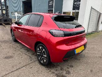 Peugeot 208 1.2 PureTech 100 Allure picture 3