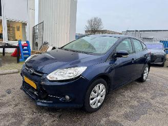skadebil auto Ford Focus 1.6 TI-VCT Lease Titanium BJ 2013 141.164 KM 2013/2