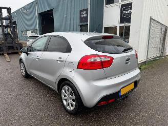 Kia Rio 1.2 CVVT Plus Pack BJ 2012 201.167 KM picture 3