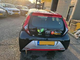 Toyota Aygo 1.0 VVT-i x-play picture 4