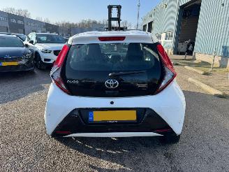 Toyota Aygo 1.0 VVT-i AUTOMAAT X PLAY picture 2