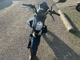 Vrakbiler auto Kymco 3-serie K-Pipe 2015/1