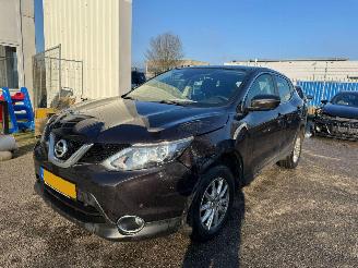 skadebil auto Nissan Qashqai 1.2 Acenta AUTOMAAT 2015/4