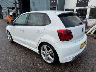 uszkodzony samochody osobowe Volkswagen Polo 1.2 TSI Highline 2015/8