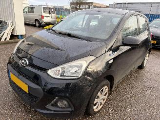 skadebil auto Hyundai I-10 1.0i i-Motion Comfort 2014/2