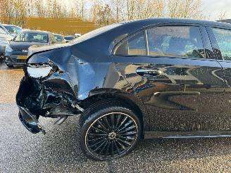 Mercedes A-klasse 180 AUTOMAAT PANO AMG Line picture 6