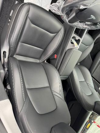 Tesla Model Y Long Range AWD 75 kWh picture 14