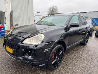Damaged car Porsche Cayenne 4.8 AUTOMAAT Turbo 2007/6
