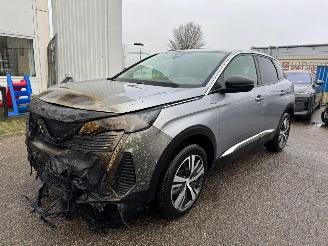 skadebil auto Peugeot 3008 1.6 AUTOMAAT HYbrid 225 Allure Pack Business 2022/2