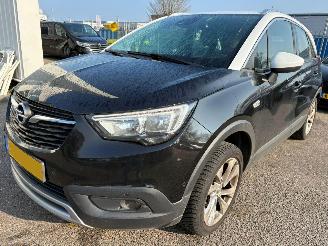Damaged car Opel Crossland X 1.2 Turbo Innovation 2017/6