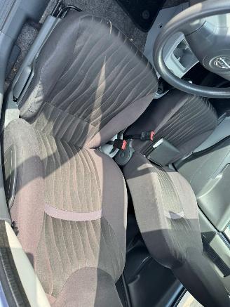 Nissan Pixo 1.0 Acenta picture 17