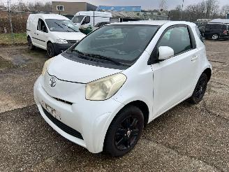 Auto incidentate Toyota iQ 1.0 VVTi Comfort 2009/7