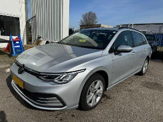 Auto incidentate Volkswagen Golf Variant 1.0 TSI Life 2022/11