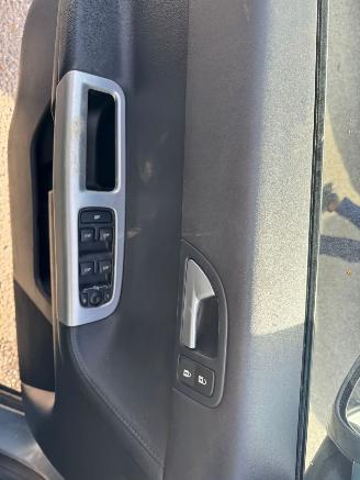 Damaged car Toyota Corolla Touring Sports 1.8 AUTOMAAT  Hybrid Business 2021/8