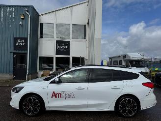 Ford Focus Wagon 1.0 EcoBoost Hybrid ST Line X Business picture 2