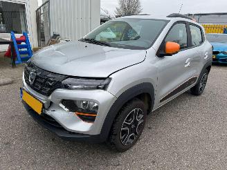 krockskadad bil auto Dacia Spring AUTOMAAT Comfort Plus (Orange Pack) 27 kWh 2022/1