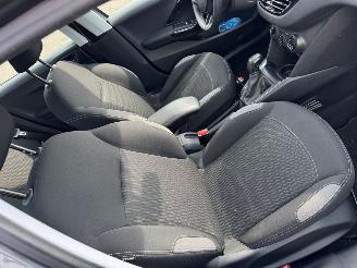 Peugeot 208 1.2 PureTech Blue Lion picture 14
