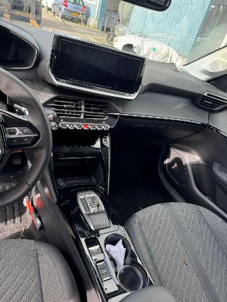 Peugeot 208 1.2 AUTOMAAT Hybrid 110 e-DCS6 Allure picture 13