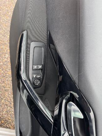 Peugeot 208 1.2 PureTech Blue Lease picture 16