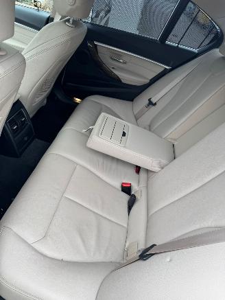 BMW 3-serie 320i  AUTOMAAT Luxury Edition picture 18
