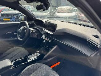 Peugeot 2008 1.2 AUTOMAAT PureTech 130 Allure picture 15