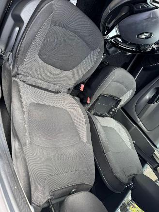 Renault Captur 0.9 TCe Dynamique picture 18