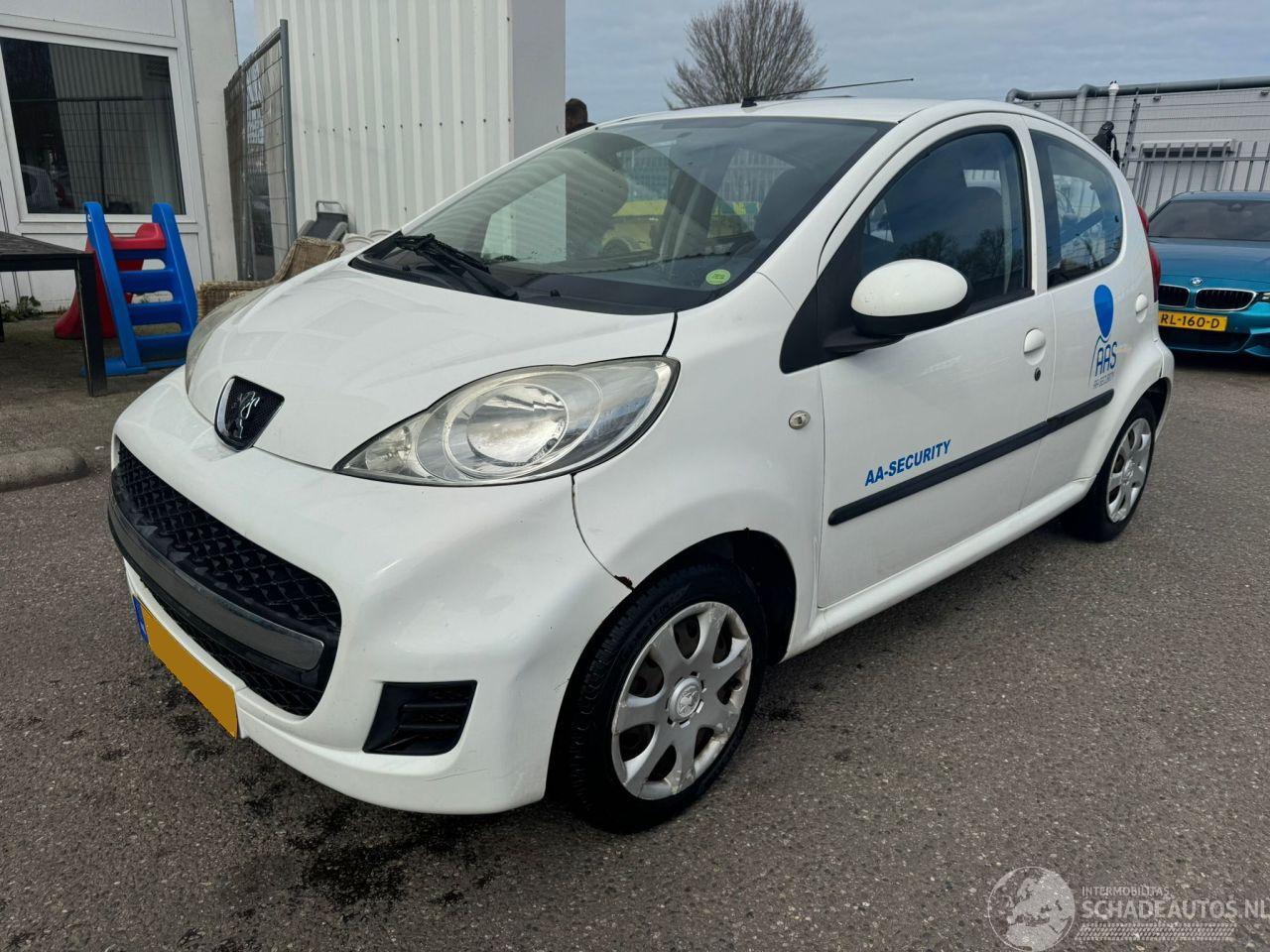 Peugeot 107 1.0-12V XS