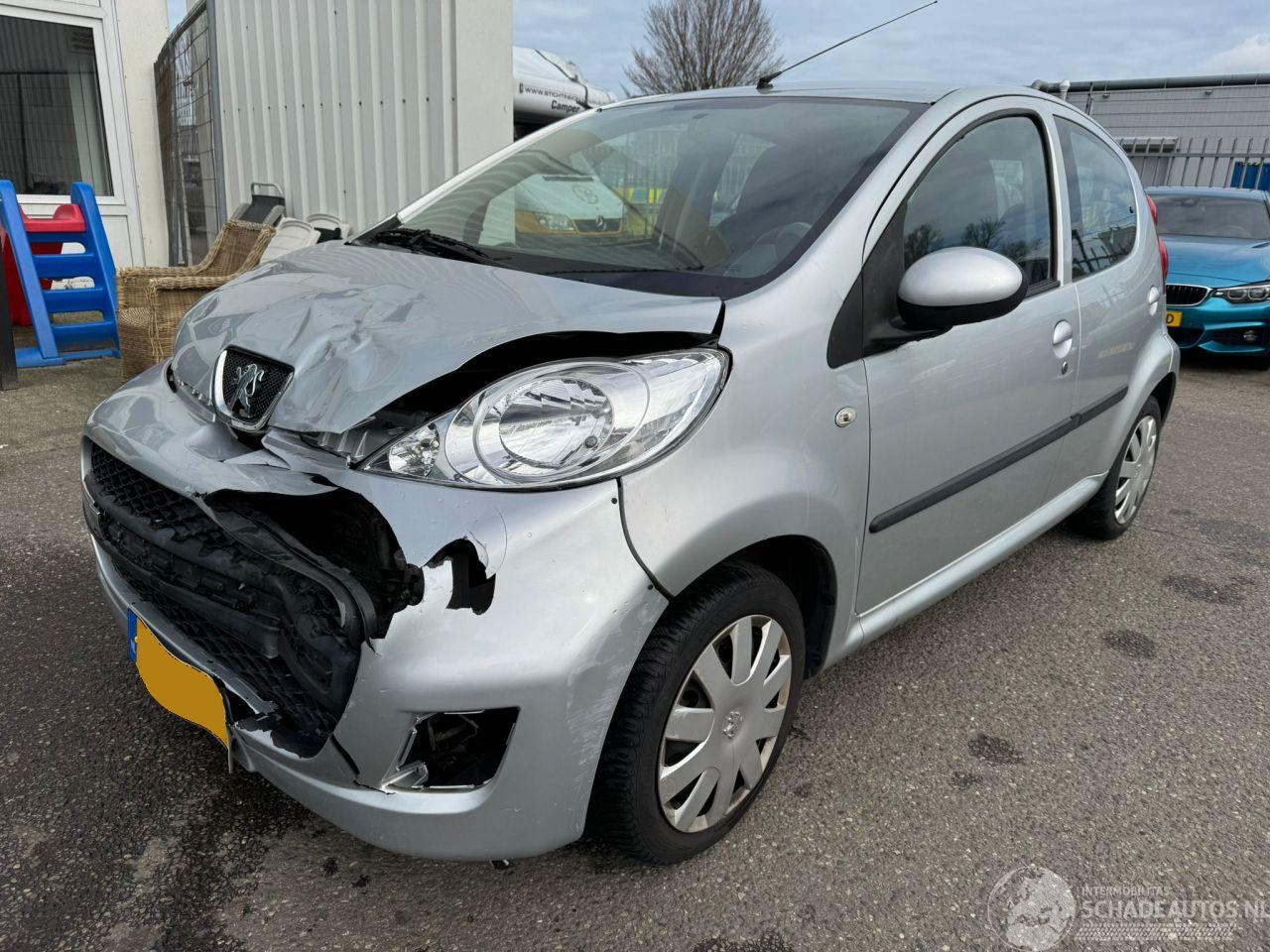 Peugeot 107 1.0-12V XS