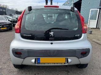Peugeot 107 1.0-12V XS picture 4