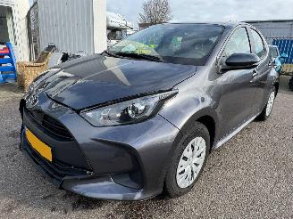 krockskadad bil auto Toyota Yaris 1.5 Hybrid 115 Comfort 2024/11