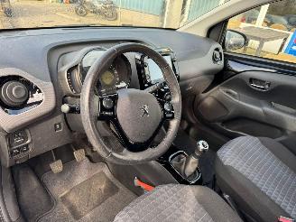 Peugeot 108 1.0 e-VTi Allure picture 12