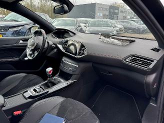 Peugeot 308 1.6 PureTech GTi picture 12