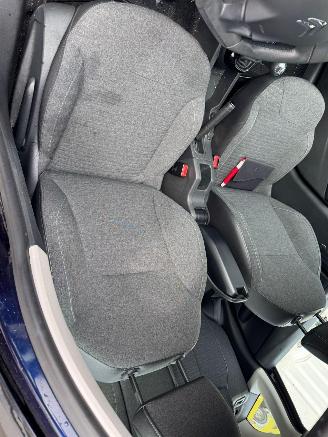 Citroën C3 1.2 PureTech Selection picture 20