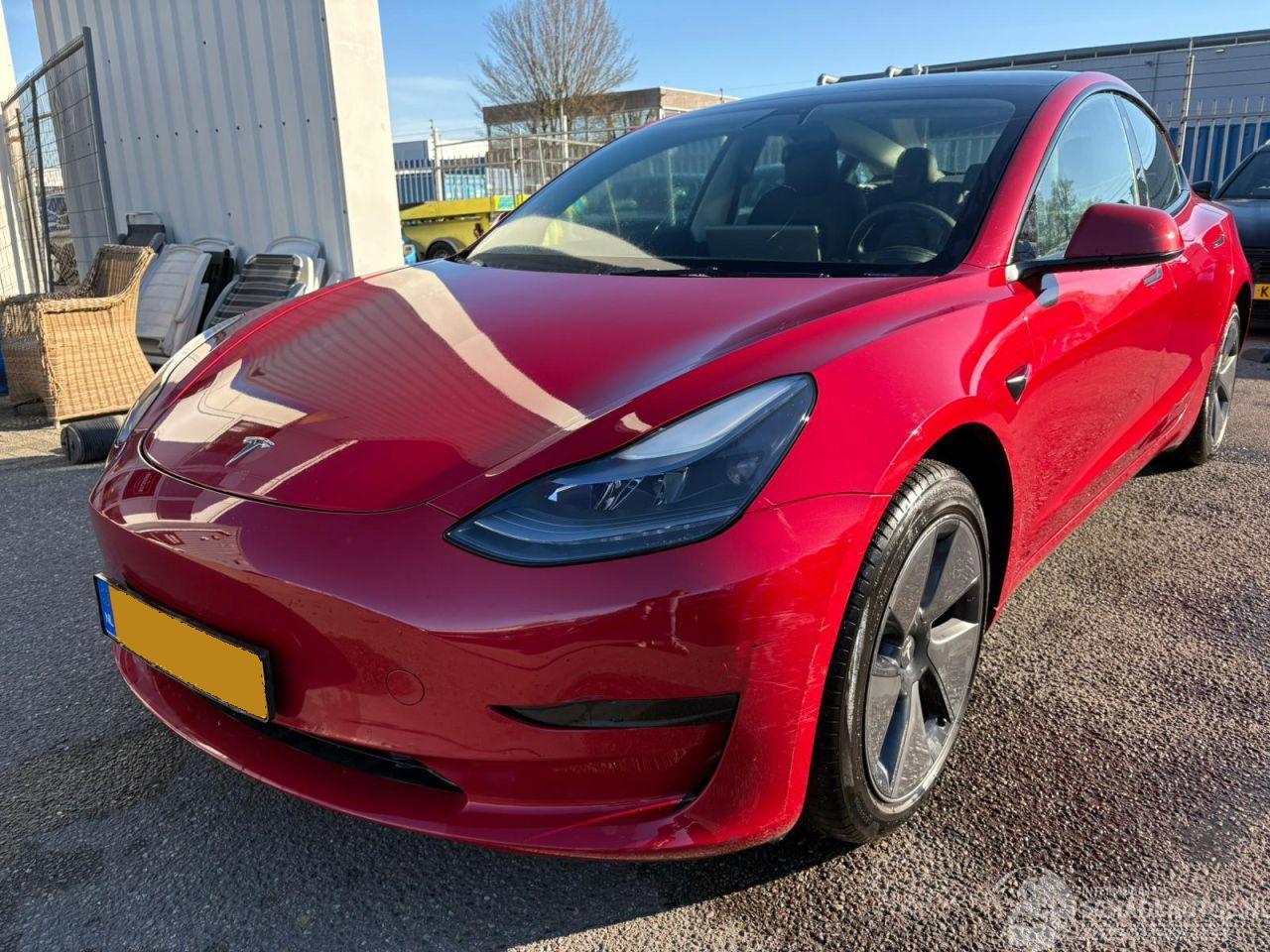 Tesla Model 3 Standard RWD Plus 60 kWh