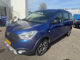 Damaged car Dacia Lodgy 1.5 dCi S&S Lauréate 7p. 2020/9