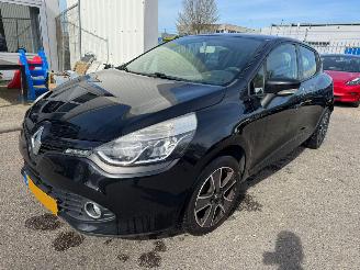 Schadeauto Renault Clio 1.5 dCi ECO Expression 2014/1