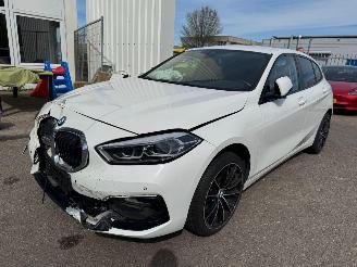 Damaged car BMW 1-serie 118i AUTOMAAT High Executive 2021/5