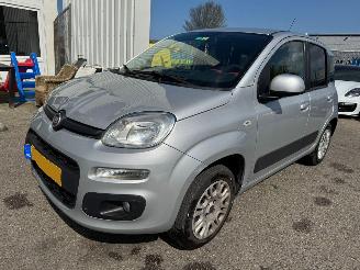uszkodzony samochody osobowe Fiat Panda 0.9 AUTOMAAT TwinAir Lounge 2015/1